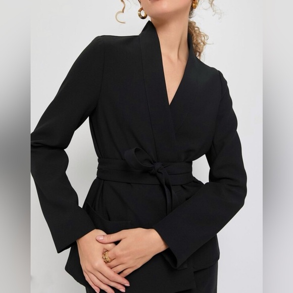 Tuckernuck Black Gracie Wrap Blazer - Picture 1 of 11